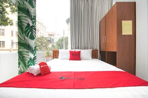 Room - RedDoorz near Truc Bach Lake (Hanoi)