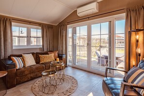 Panoramic Chalet | Individually decorated, individually furnished, iron/ironing board