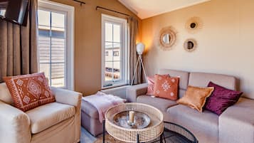 Economy Chalet