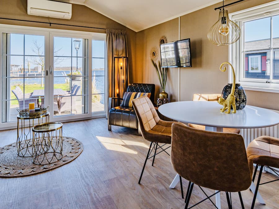 Panoramic Chalet | Individually decorated, individually furnished, iron/ironing board