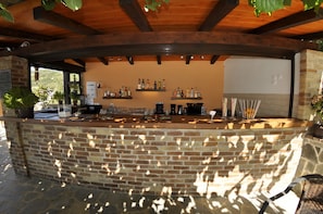 Bar (in der Unterkunft)