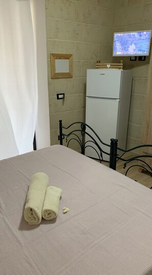 2 bedrooms, iron/ironing board, free WiFi, bed sheets - Musci Don Peppino Apartment (San Foca)