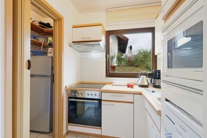 Private kitchen - Seepark Kirchheim Ferienhaus bei Nina (Kirchheim)