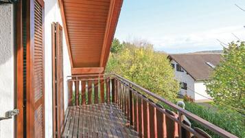 Rumah, 5 kamar tidur | Pemandangan balkon