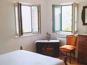 Apartment, 2 Schlafzimmer | Wohnbereich | Flachbildfernseher, Kamin