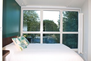 2 chambres, bureau, accĂšs au Wi-Fi (inclus), literie fournie