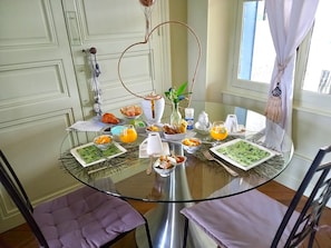 Free daily local cuisine breakfast