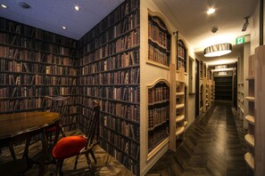 Shared Dormitory, Mixed Dorm