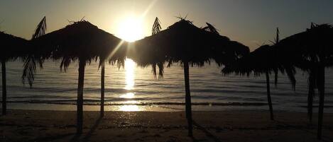 In Strandnähe, Liegestühle