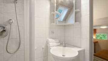 House, 3 Bedrooms | Bilik Mandi | Pancuran mandi, pengering rambut