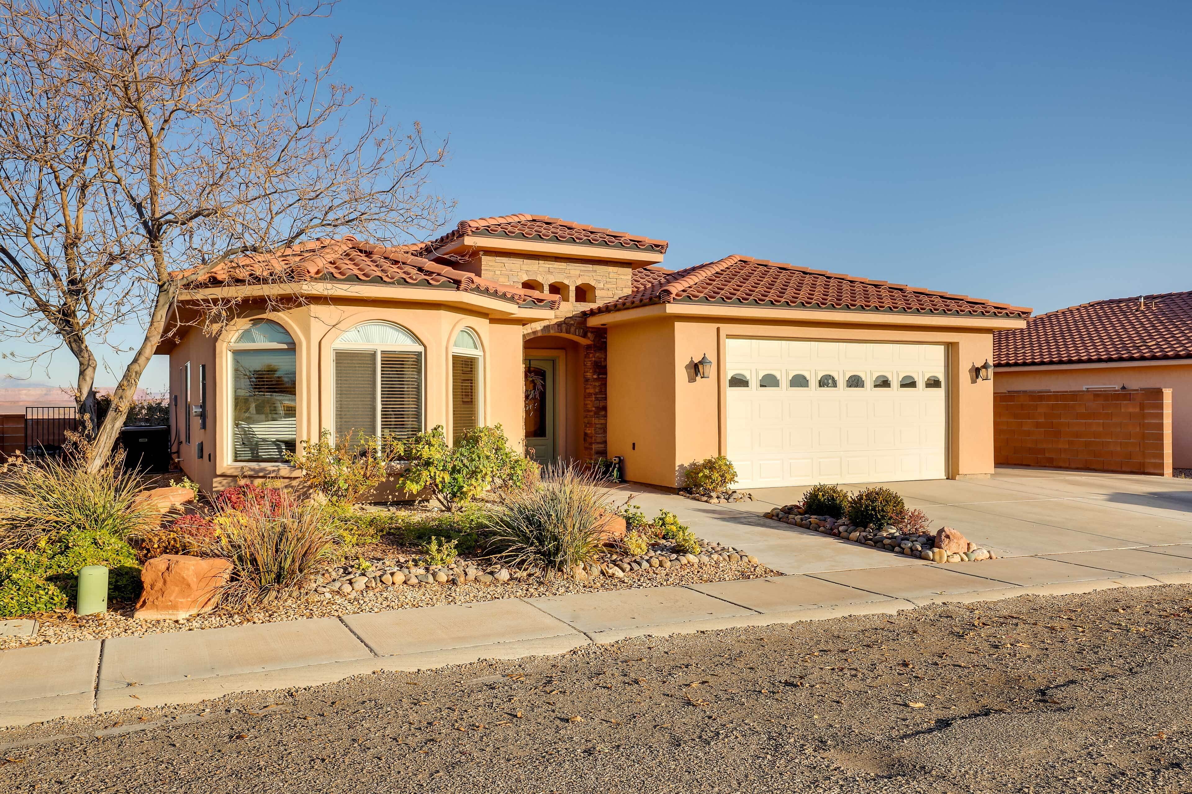 Horseshoe Bend Retreat: Fire Pit & Mountain Views!