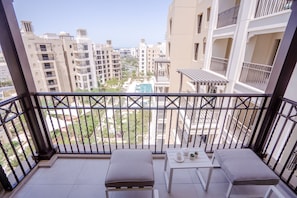 Deluxe Apartment, 2 Bedrooms | Terrace/patio - Nasma Luxury Stays - Park Island Blakely (Dubai)