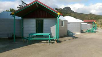 Decoración personalizada, muebles diferentes y wifi gratis