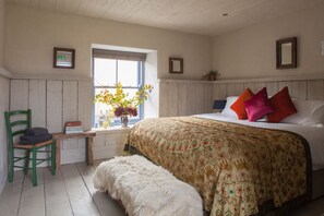 Design Cottage, 4 Bedrooms - Hotwell House (Ballynakill)