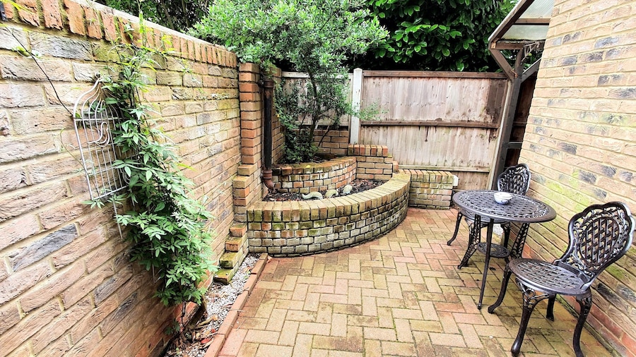 2-bedroom House Near Town With Superfast Wi-fi