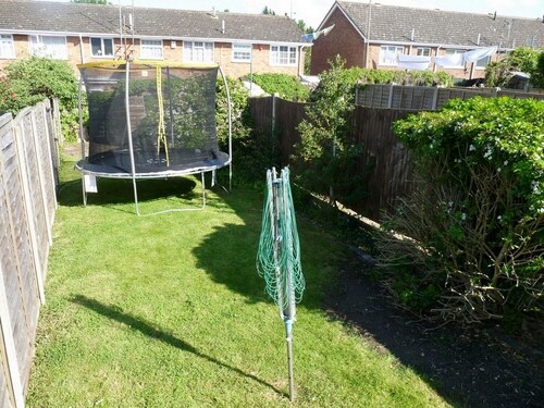 3-bed House With Superfast Wi-fi, DW Lettings 15vr