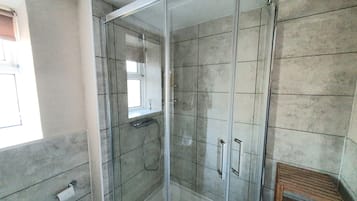 Apartment | Bathroom