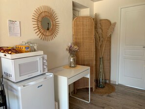 Family Duplex, 2 Bedrooms, Non Smoking, Terrace | Mini-refrigerator