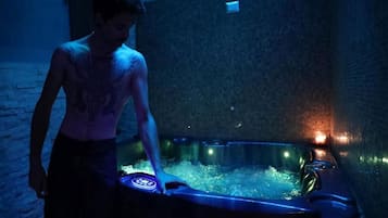 Turkish bath, body treatments, body scrubs, facials, massages