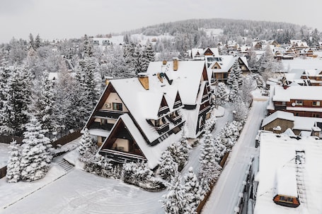 Fachada da propriedade. Sun & Snow Kościelisko Budzówka