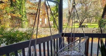 La cabaña del trampero: ¿quién dice que debes pasar apuros para explorar el aire libre?
