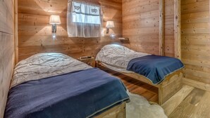 Room - Renovated 3* apartment - 8 ppl - Chalet style with balcony in Tignes (Tignes)