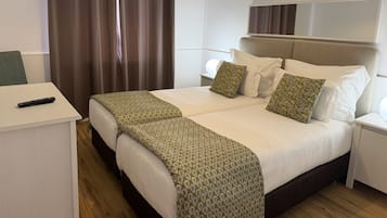 1 slaapkamer, een bureau, een strijkplank/strijkijzer, gratis wifi