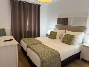 1 chambre, bureau, fer et planche à repasser, accès au Wi-Fi (inclus)