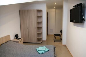 雙人或雙床房 | 書桌、熨斗/熨衫板、免費 Wi-Fi、床單