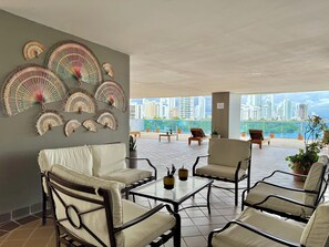 Terrace/patio - Ocean view • Wonderful sunsets • Beach • Pool 1206 (Cartagena)