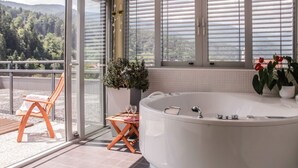 Deluxe Apartment | Deep soaking bathtub - Hotel Veter (Ruše)