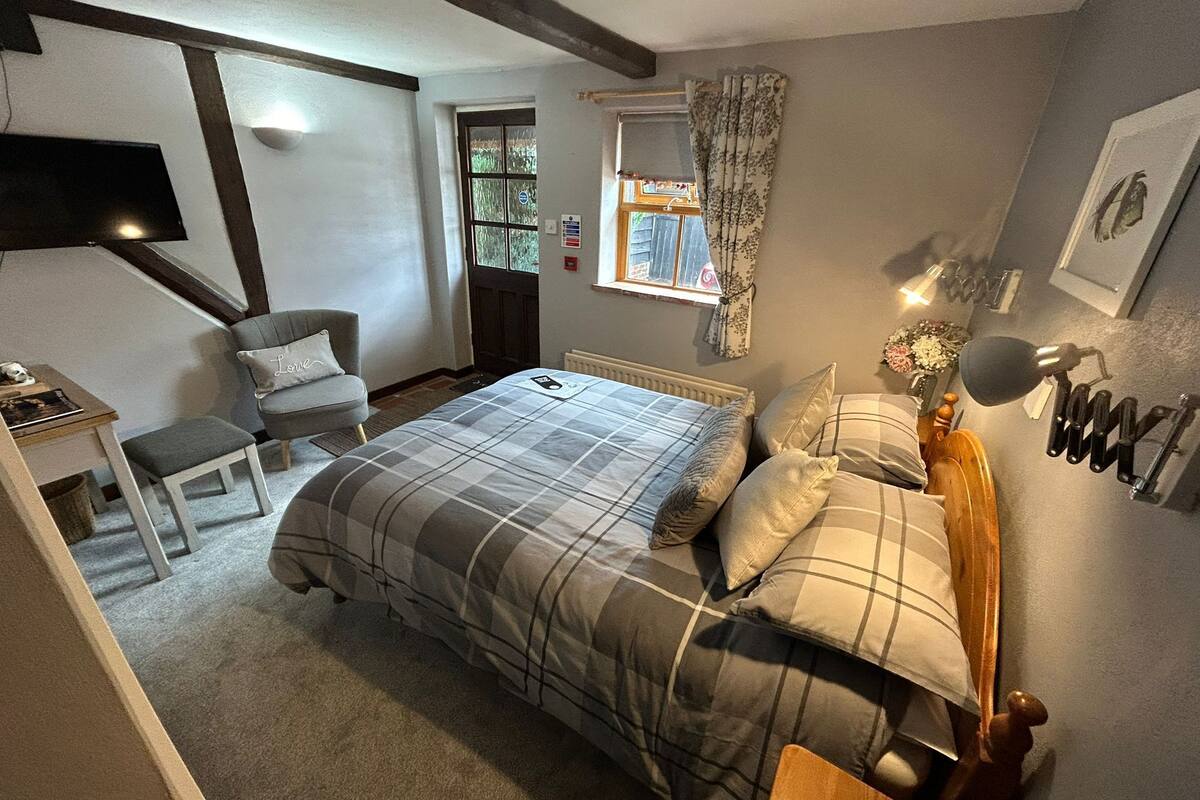 classic double room | 1 bedroom, premium bedding, individually decorated