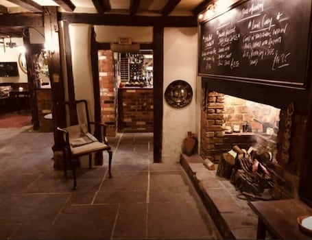 Restaurant. The George & Dragon Country Pub & Hotel
