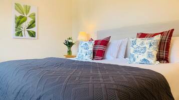 Superior King Room | Premium bedding, individually decorated, individually furnished, desk