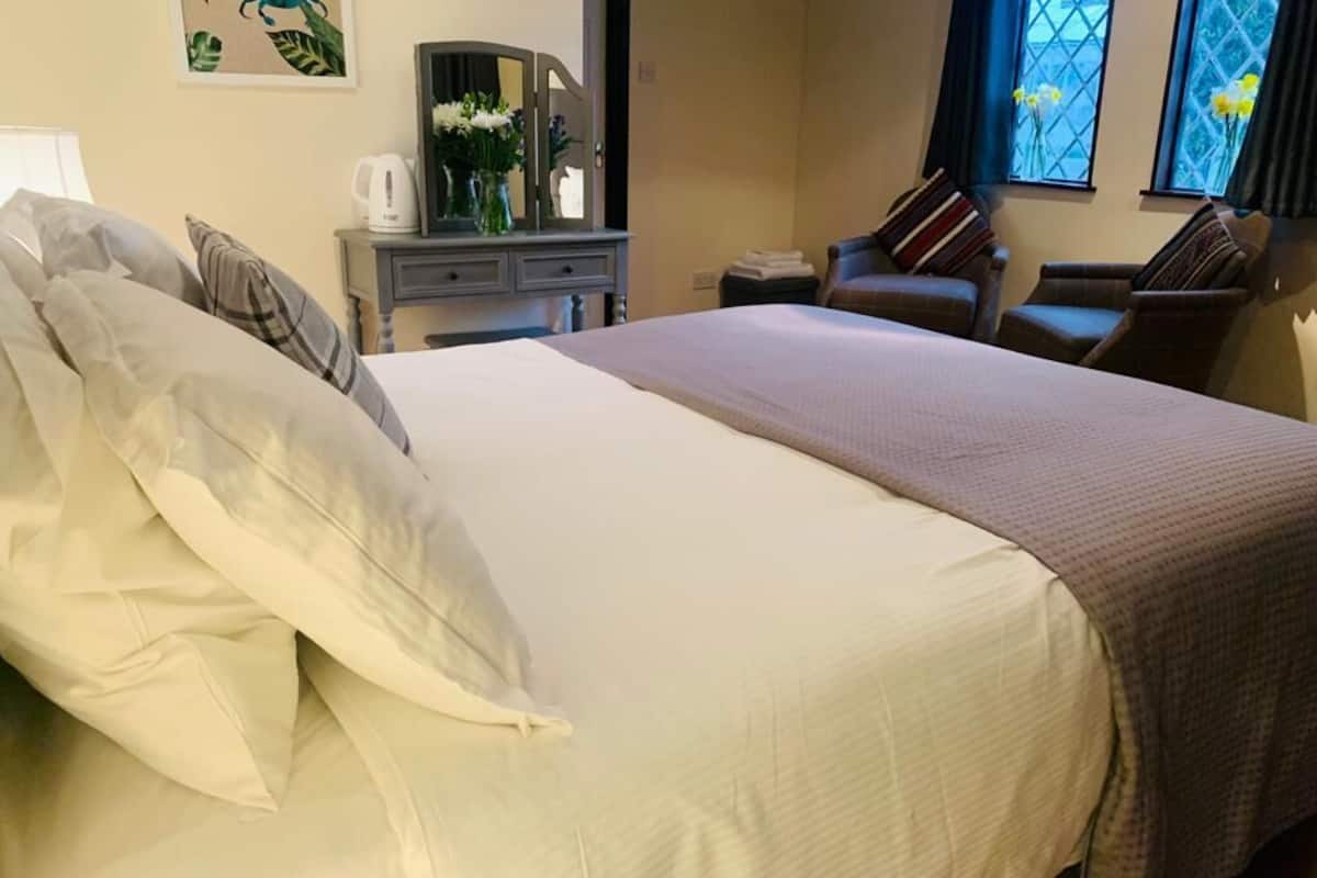 1 bedroom, premium bedding, individually decorated