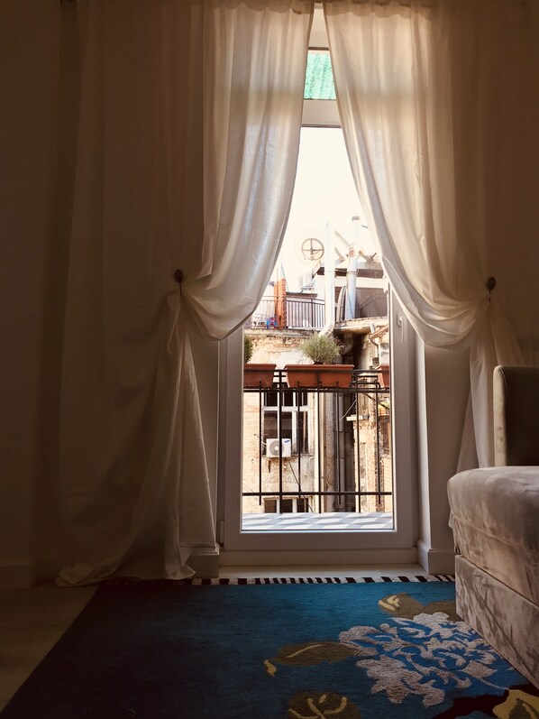 Interior - APARTMENT IN THE HEART OF THE CITY CENTER, SKADARLIJA, MOMO 3 (Stari Grad)