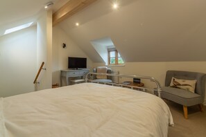 3 Schlafzimmer, Bügeleisen/Bügelbrett, Internetzugang, Bettwäsche