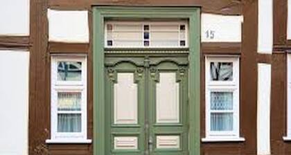 OYO 26655 Dr Guest House