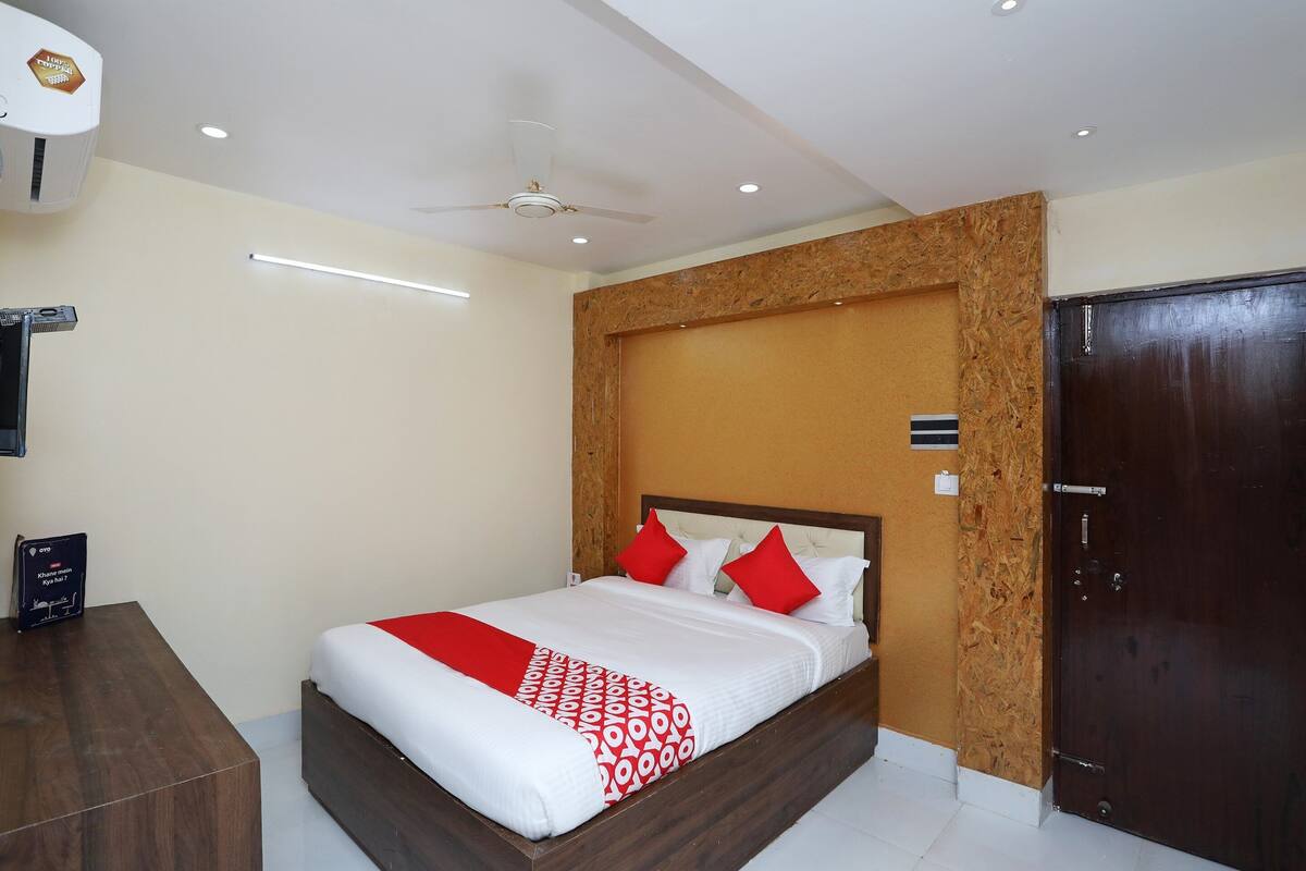 Basic Double Room | Bed sheets