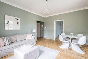 Prestige City Home | Living area | TV, toys - Scandinavian Apartments Fredrikinkatu (Helsinki)