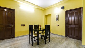 Dining - OYO 24567 Spacious Stay Near Khandagiri Hills (Bhubaneshwar)