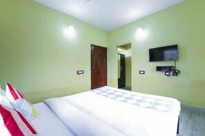 Free WiFi - OYO 24567 Spacious Stay Near Khandagiri Hills (Bhubaneshwar)