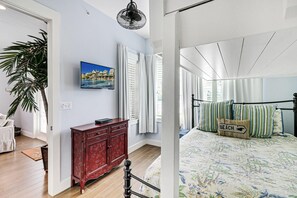 2 bedrooms, iron/ironing board, internet, bed sheets - Airy, 1st-Fl Condo w/ Easy Access to All Cinnamon Shore Pools & Amenities! (Port Aransas)