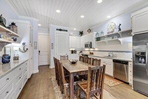 Dining - Airy, 1st-Fl Condo w/ Easy Access to All Cinnamon Shore Pools & Amenities! (Port Aransas)