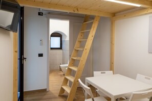 Studio (Uzeda) | Down comforters, desk, free WiFi, bed sheets - Siculis (Catania)