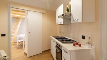 Studio (Uzeda) | Private kitchenette