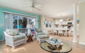 Smart-TV, peis og bøker