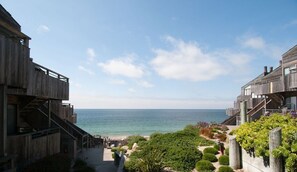 On the beach - Ocean Harbor 110 - Monterey Condo - Oceanview, Surf Sounds (Monterey)