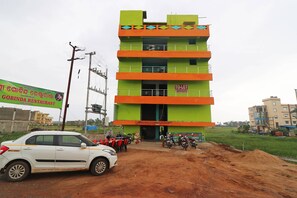 Exterior - OYO 44227 Hotel Sri Govinda (Pipili)