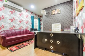 Reception - OYO 48557 Dt Delights (Bhubaneshwar)